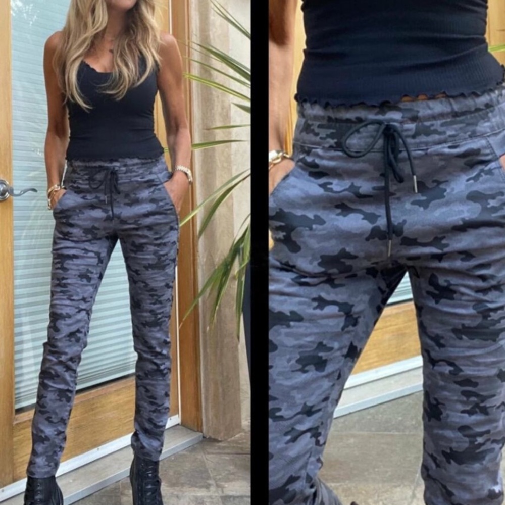 Bevy Flog Shelly Drawstring Pant Grey Camo 27 EUC
